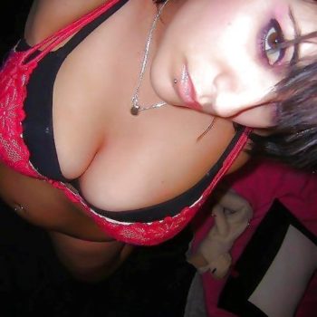 Profil de Anne-clotilde, 31 ans, Plan Cul à Tikniouine
